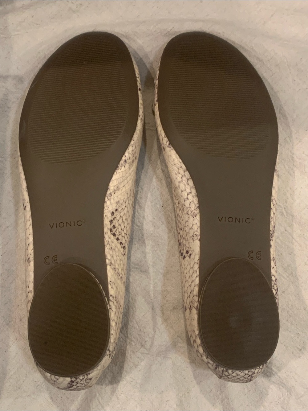 Vionic Callisto Ballet Flats Cream Embossed Snake Skin Leather Orthotic - Picture 8 of 14